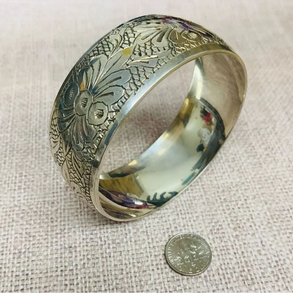 Silver Floral Etched Wide Bangle Bracelet‎